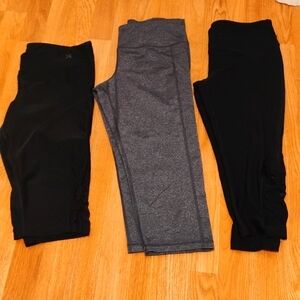 Athletic workout Bundle of 2 leggings Size Medium